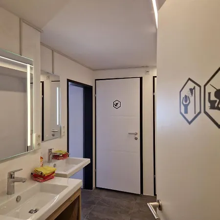 Cell Stanton Hostel St. Anton am Arlberg